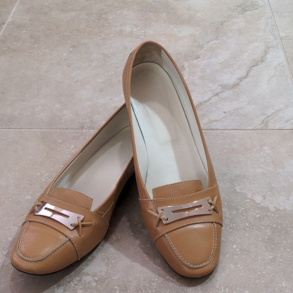 Tod's Shoes - TOD'S WOMEN'S LOAFERS